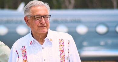 Explorando los progresos en la construcción del megaproyecto ferroviario y la puesta en marcha de instalaciones militares.