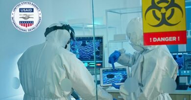 El magnate estadounidense denuncia que la agencia ha invertido millones en estudios de coronavirus y medios de comunicación