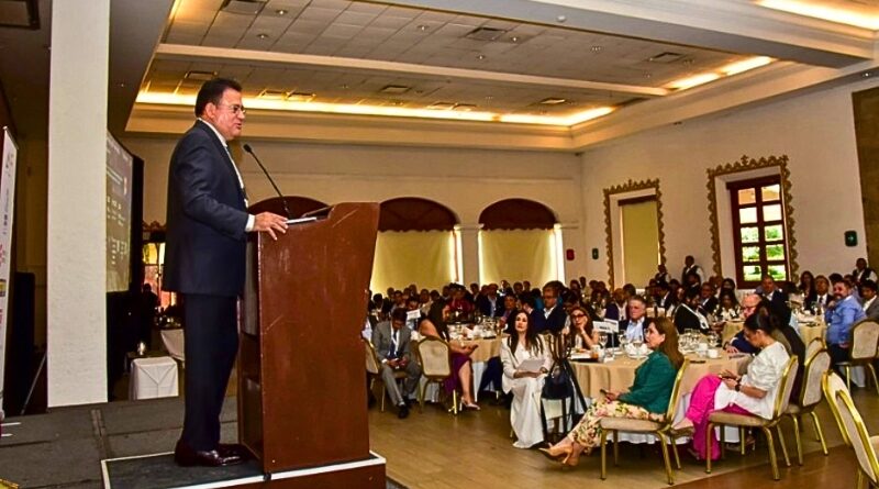 El director del Tren Maya expuso logros y desafíos del proyecto ante la AMF, destacando avances clave y su papel como eje logístico del sureste mexicano.