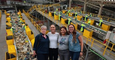 La virtual presidenta electa refuerza su visión ambiental con la visita a plantas de reciclaje, clave para los nuevos parques sustentables del país.