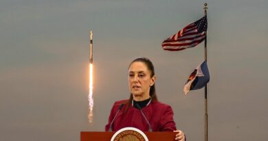 Claudia Sheinbaum anunció que su gobierno ya investiga los impactos ambientales y legales de los estallidos de cohetes de SpaceX cerca de la frontera mexicana