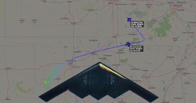 Seis bombarderos estratégicos furtivos, capaces de portar armas nucleares, se dirigen a la base Andersen en Guam mientras crece la escalada bélica en Oriente Medio.