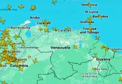 Gustavo Petro rechaza la decisión estadounidense de limitar vuelos hacia Venezuela y anuncia el restablecimiento del servicio aéreo civil entre ambos países.