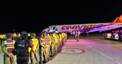 Caracas confirma que Washington solicitó reactivar los traslados de venezolanos deportados, tras la suspensión unilateral ejecutada por EE.UU. días atrás.