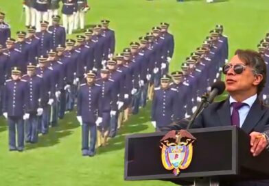 Petro ordena a las Fuerzas Militares defender la soberanía “con la vida” y advierte a actores externos, reconfigurando la relación con EE. UU. en plena tensión diplomática.