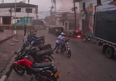 Petro condena el atentado en Balboa, señala a disidencias de las FARC y anuncia acciones internacionales mientras critica operativos de EE.UU. en la región.