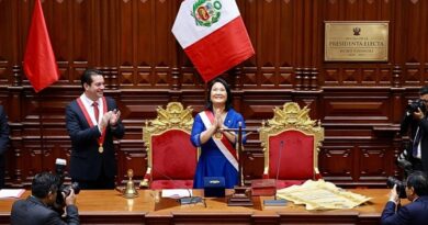 La líder de Fuerza Popular juró el cargo para el período 2026-2031, convirtiéndose en la primera mujer en llegar al poder por voto popular en el país.